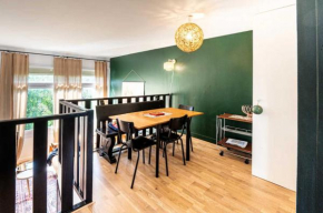 Elegant 2 bedroom triplex with parking Honfleur